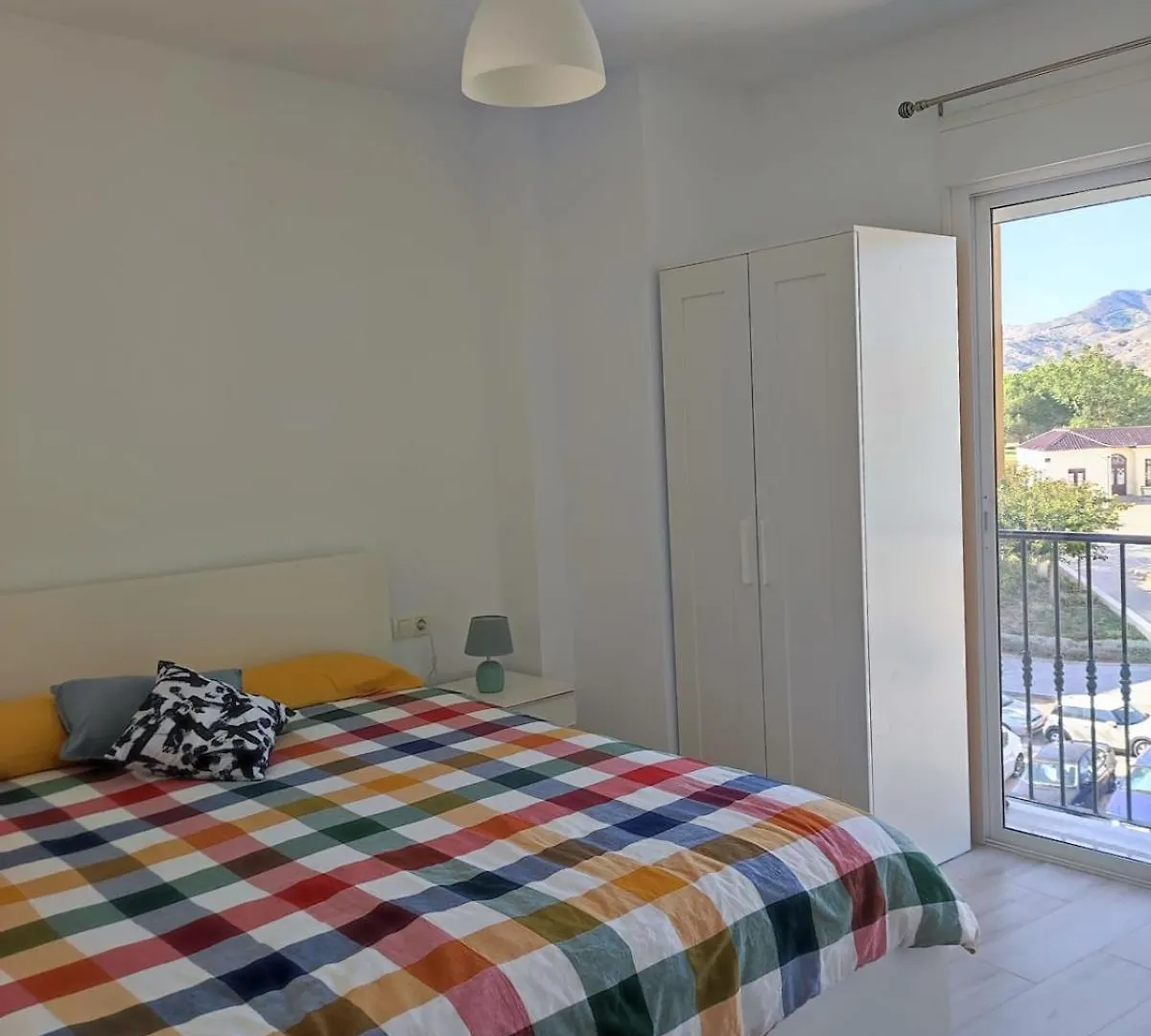 Bright Apartment In Μάλαγα